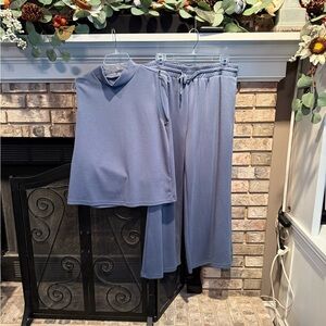 2pc knit sleeveless mock neck top, wide leg pants, blue, size XLarge, EUC